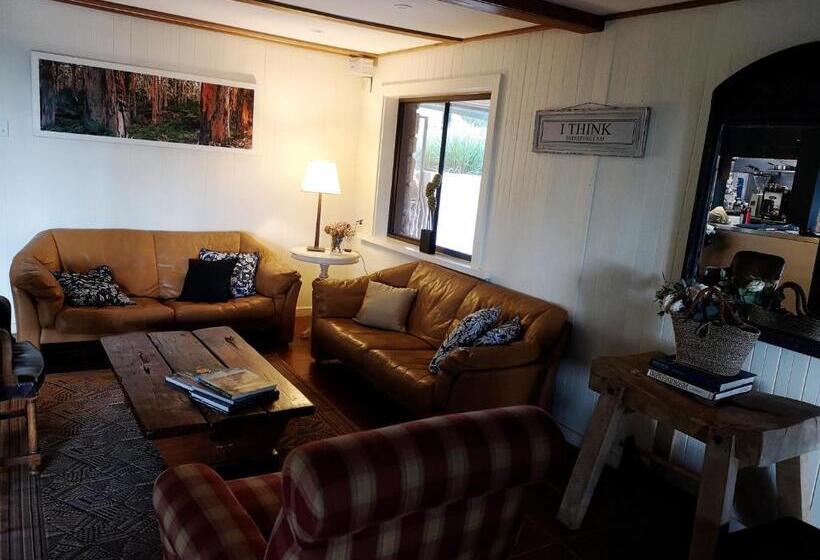 Отель Karriview