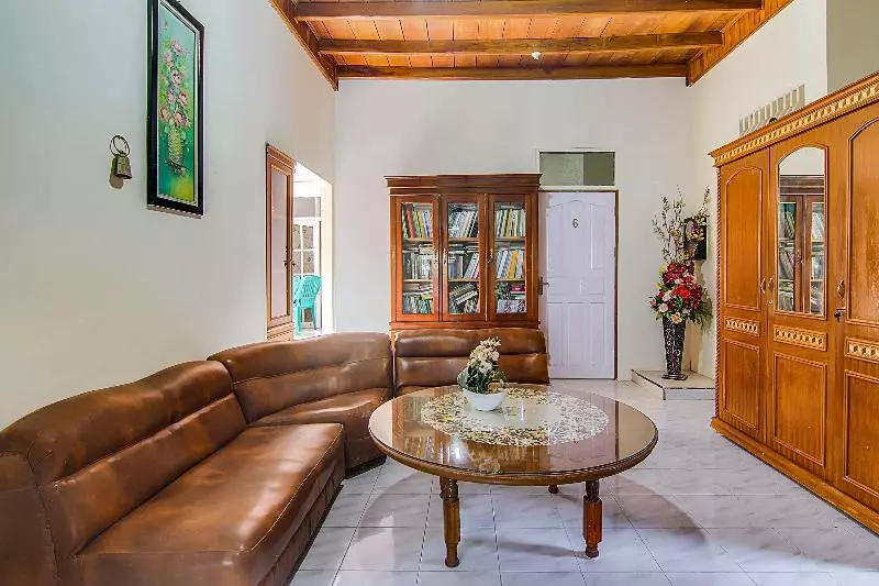 ホテル Spot On 90526 New Bunga Sonsang Homestay Syariah