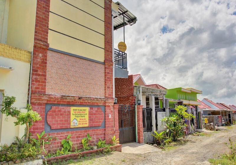 Hotell Spot On 90537 De Wisma Emas