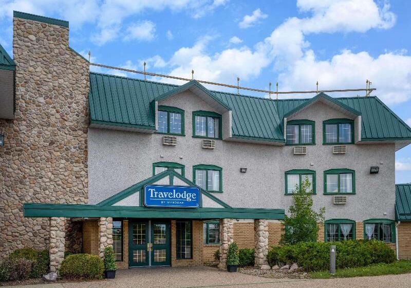 酒店 Travelodge By Wyndham Lacombe