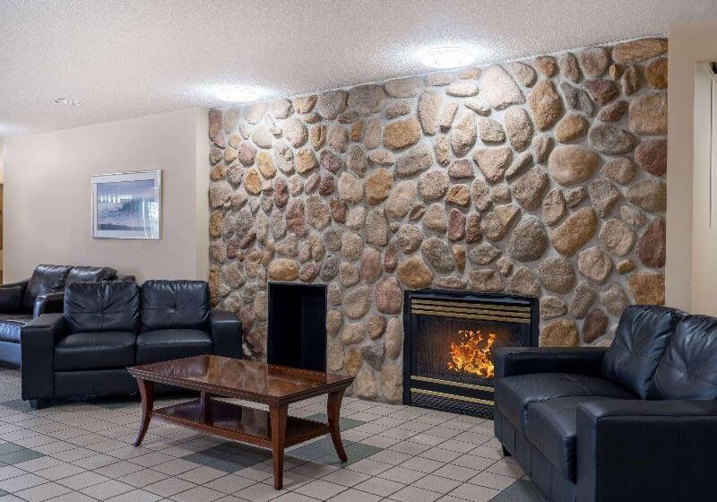 酒店 Travelodge By Wyndham Lacombe