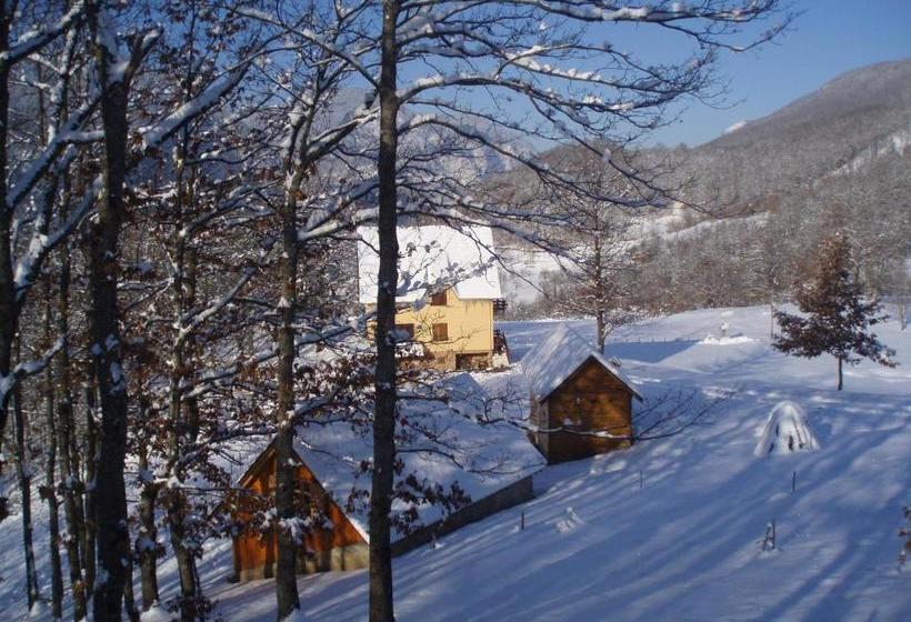 پانسیون Guest House Tara Canyon