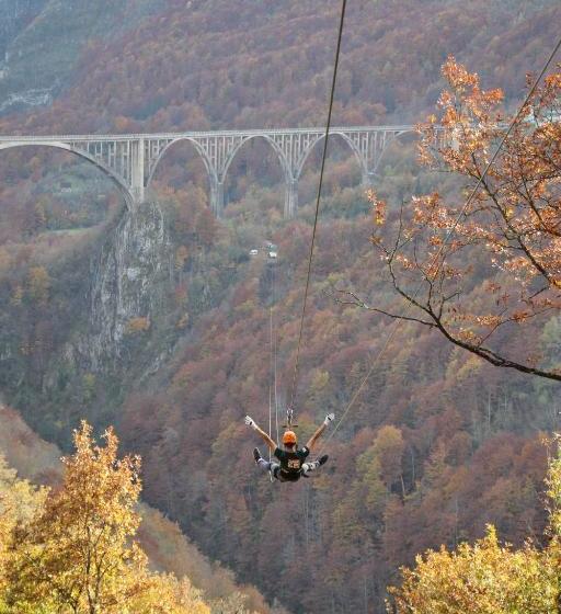 پانسیون Guest House Tara Canyon