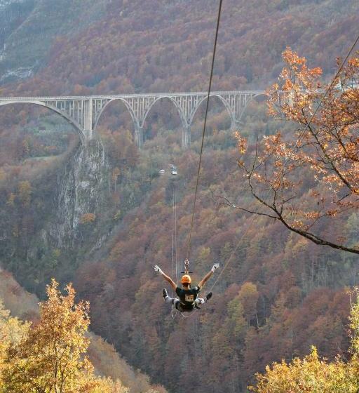 پانسیون Guest House Tara Canyon