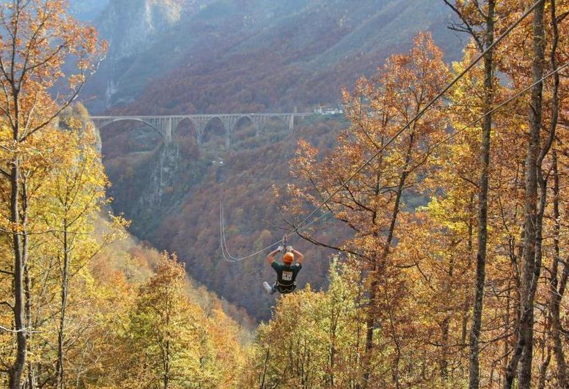 پانسیون Guest House Tara Canyon