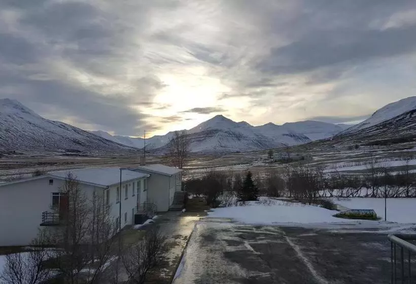 پانسیون Húsabakki Guesthouse