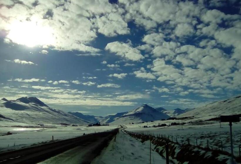 پانسیون Húsabakki Guesthouse