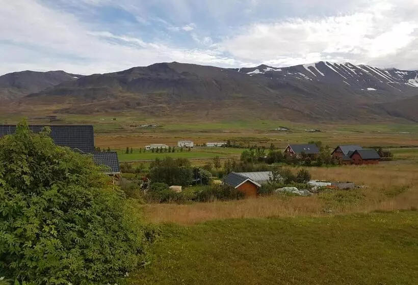 پانسیون Húsabakki Guesthouse
