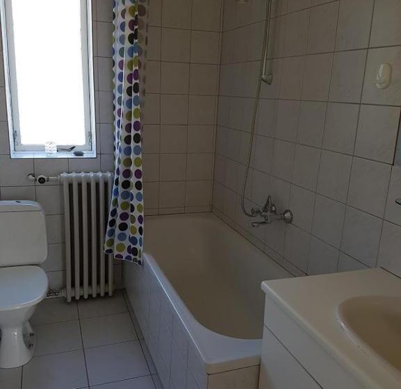 پانسیون Húsabakki Guesthouse