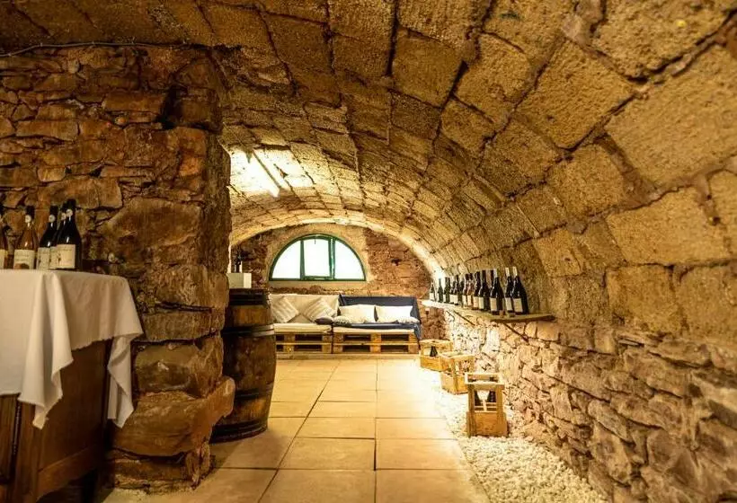 ベッドアンドブレックファースト Escale Au Salagou