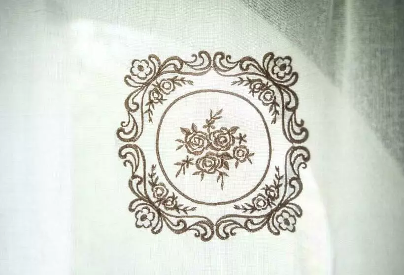 ベッドアンドブレックファースト Escale Au Salagou