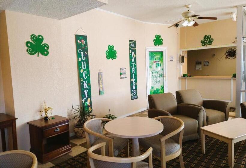 ホテル Grandview Plaza Inn