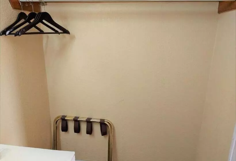 ホテル Grandview Plaza Inn