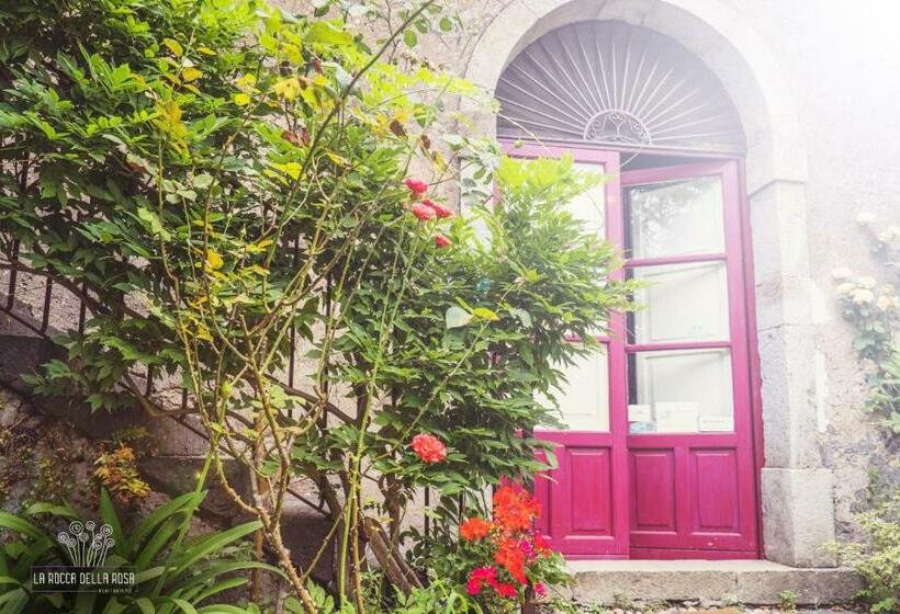 Отель La Rocca Della Rosa