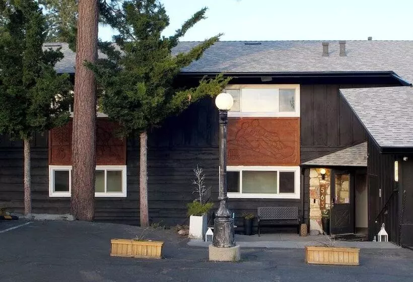Sierra Blue Hotel & Swim Club