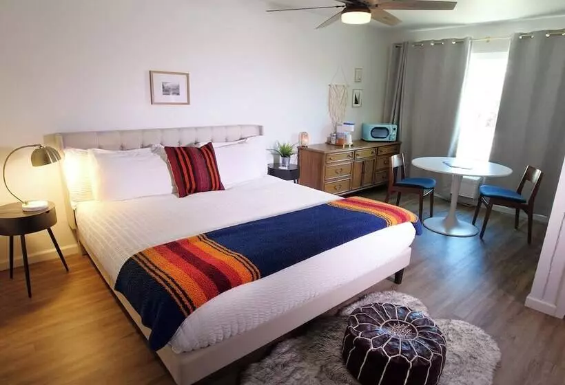 Sierra Blue Hotel & Swim Club