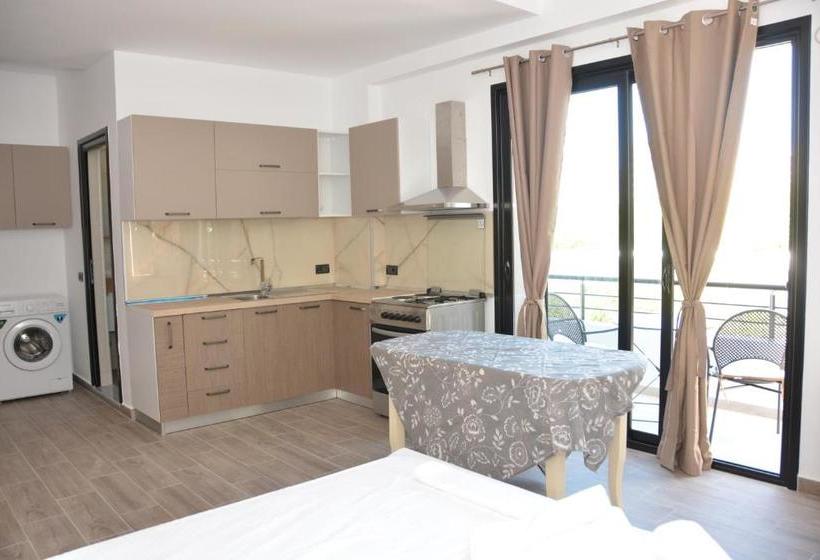 Lungomare Private Rooms