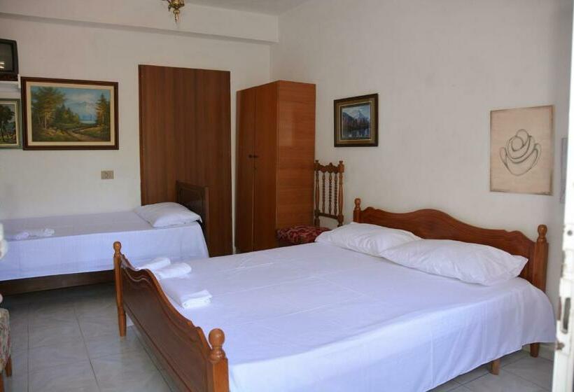 Lungomare Private Rooms