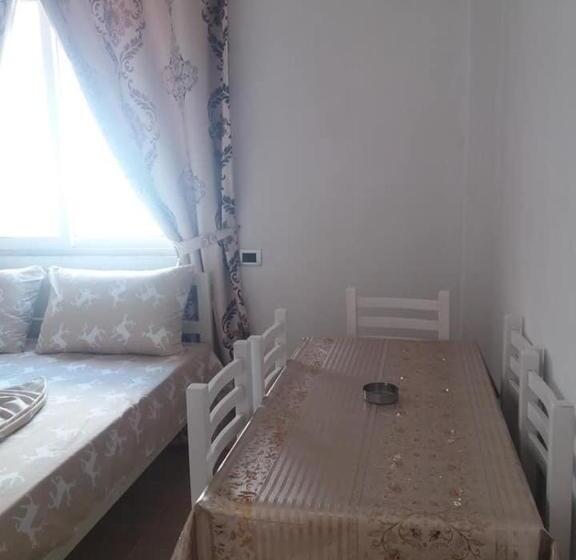 پانسیون Alberti