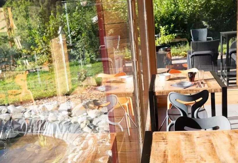 Aamiaismajoitus (B&B) La Tzavane