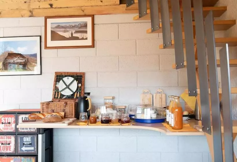 Aamiaismajoitus (B&B) La Tzavane