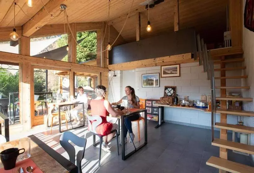 Aamiaismajoitus (B&B) La Tzavane