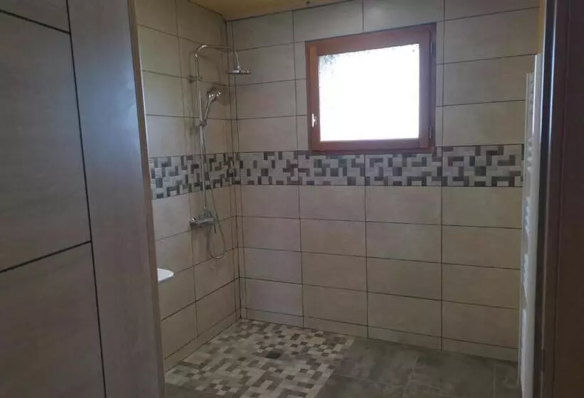 هتل L'auberge Des 4 Vents