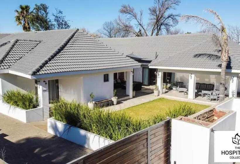 Majatalo 42 Upon Williams Guesthouse