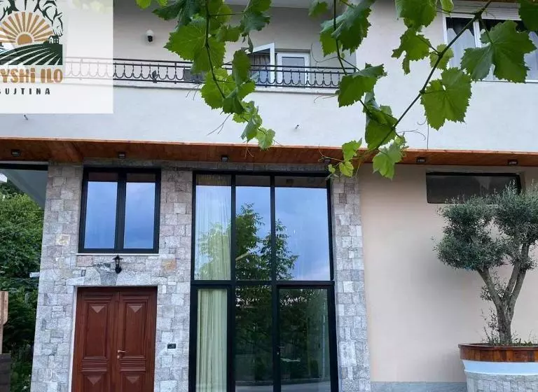 ペンション Bujtina Gjyshi Ilo