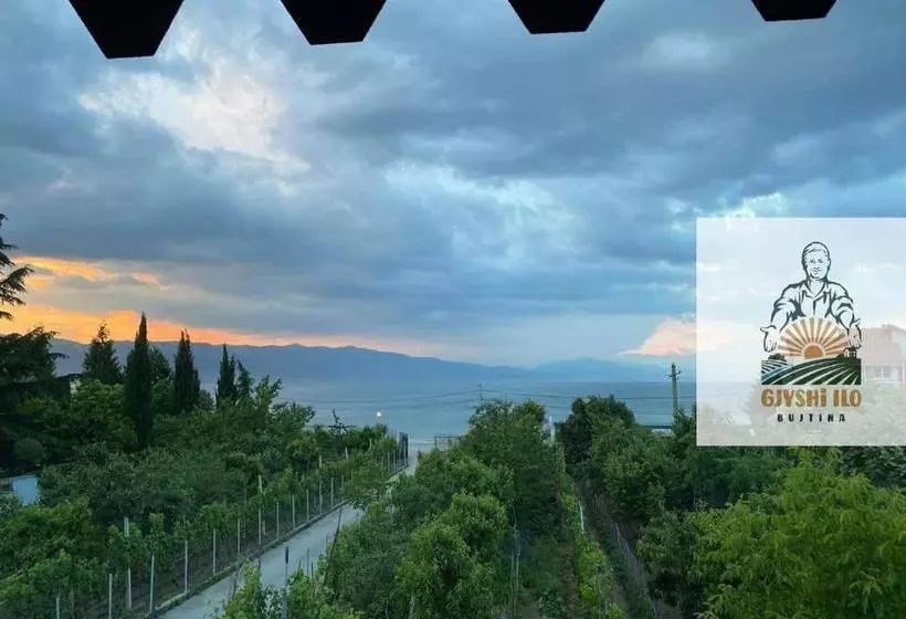 ペンション Bujtina Gjyshi Ilo