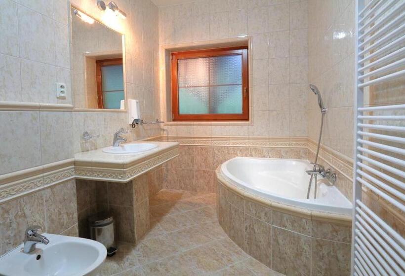 بنسيون Penzión Solisko Oščadnica