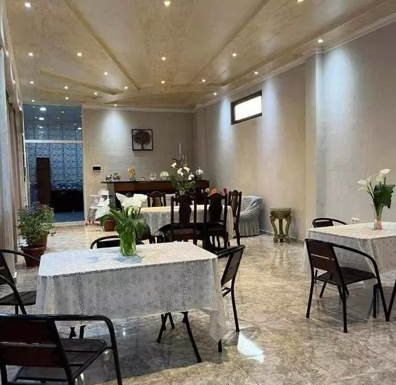پانسیون Tiktok House