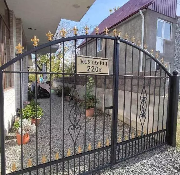 پانسیون Tiktok House