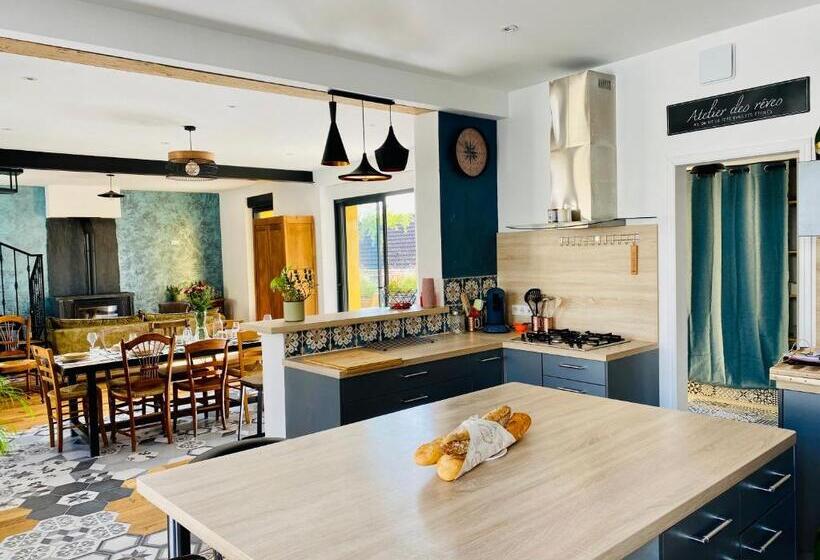 פנסיון Villa Kundalini   Guest House