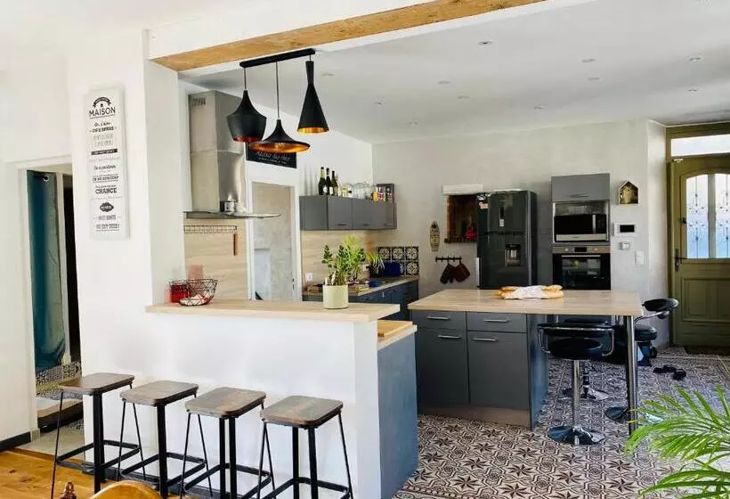 ペンション Villa Kundalini   Guest House