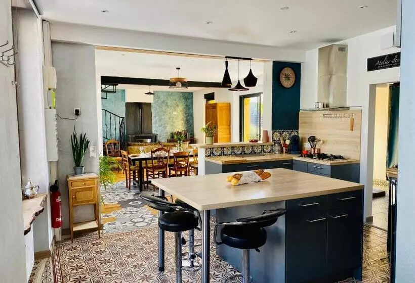 ペンション Villa Kundalini   Guest House