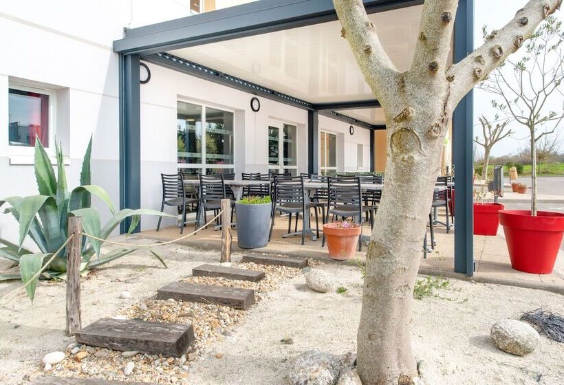 B&b Hotel Cholet Nord