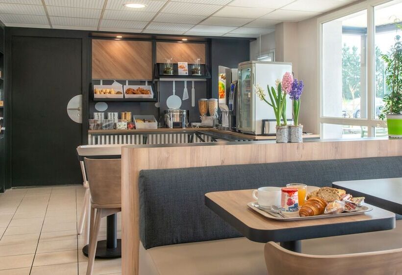 B&b Hotel Cholet Nord