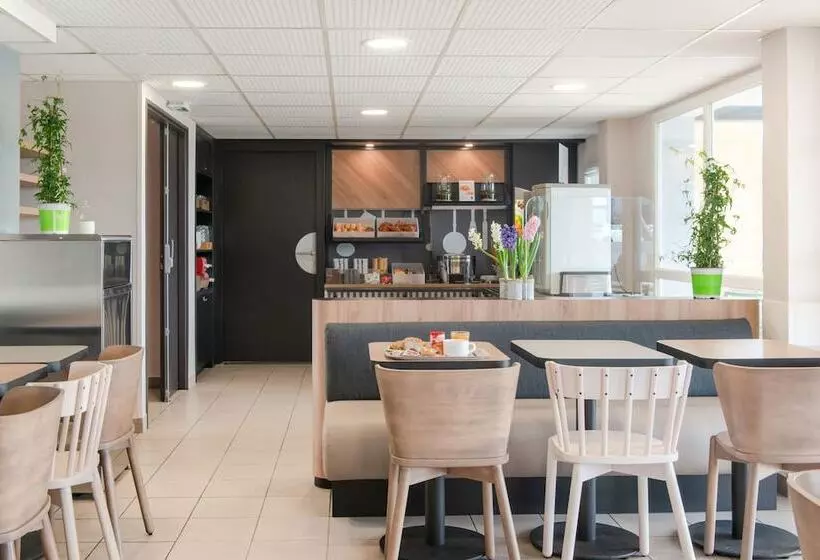 B&b Hotel Cholet Nord