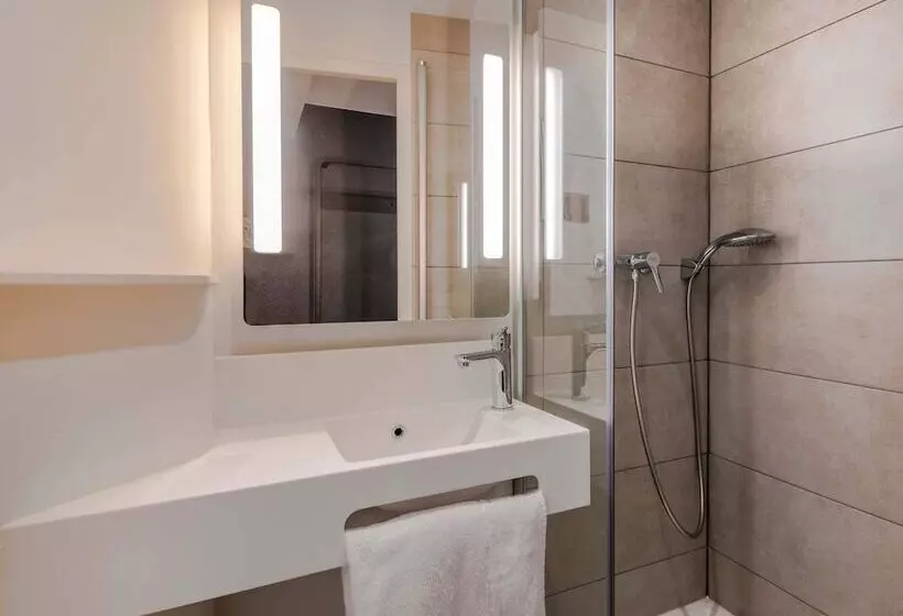 B&b Hotel Cholet Nord