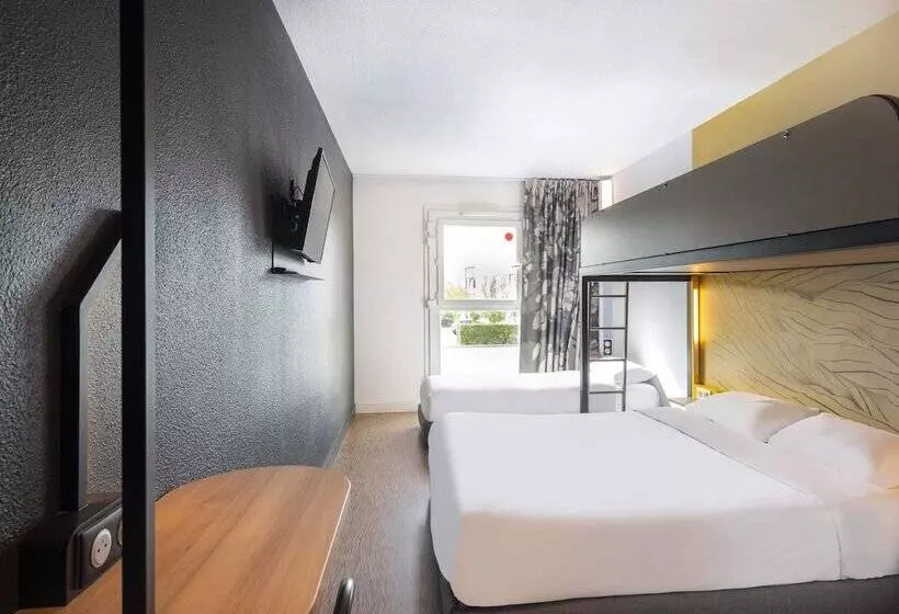 B&b Hotel Cholet Nord