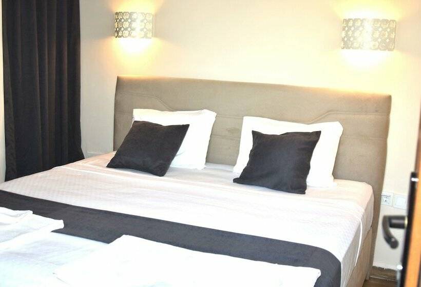 Dasis Hotel & Suites