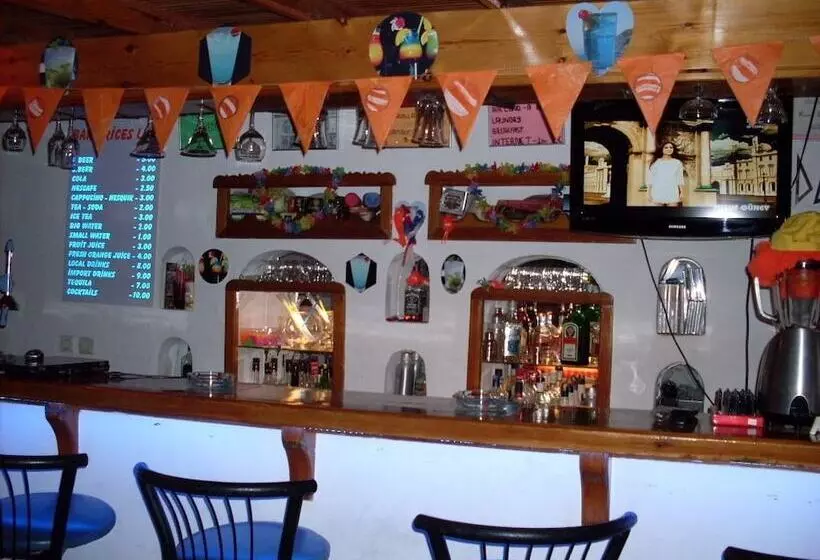 Dasis Hotel & Suites