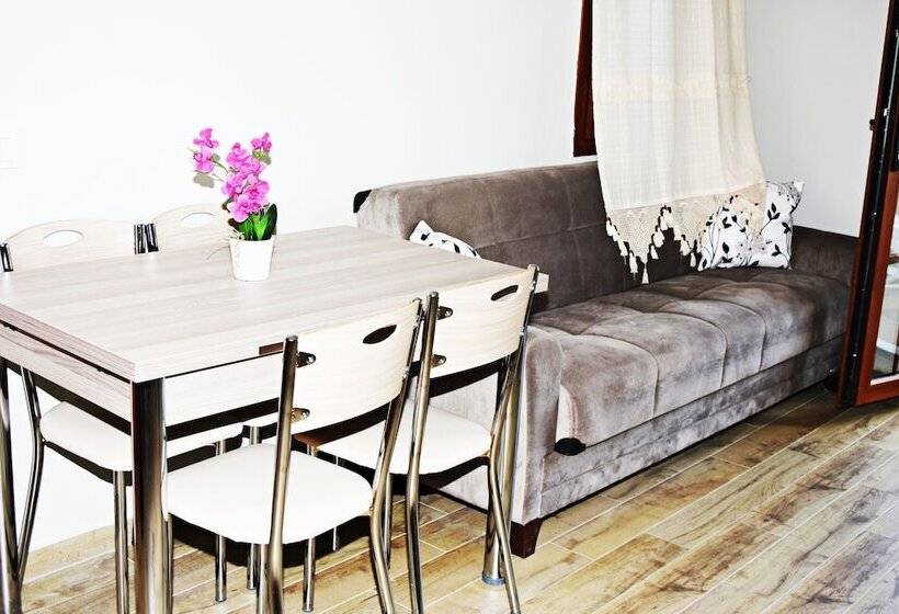 Dasis Hotel & Suites