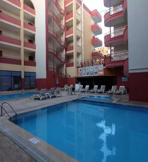 Elegant Baronessa Aparthotel