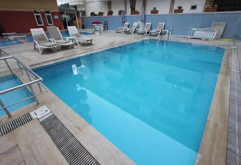 Elegant Baronessa Aparthotel