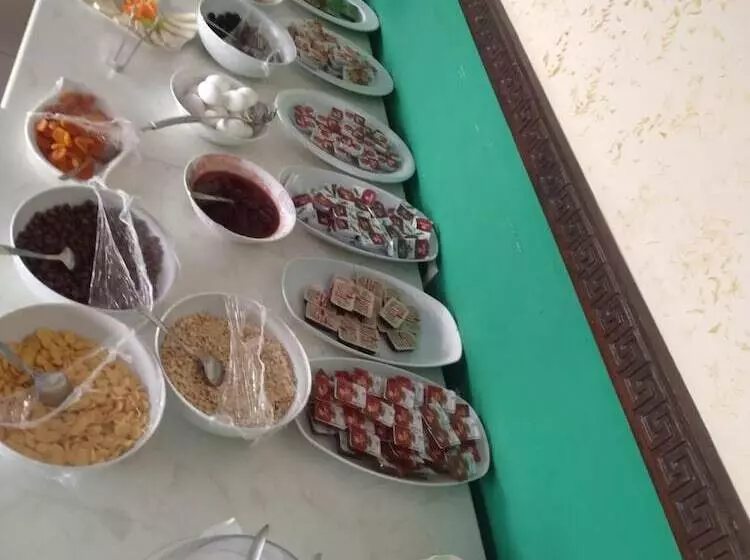 Elegant Baronessa Aparthotel