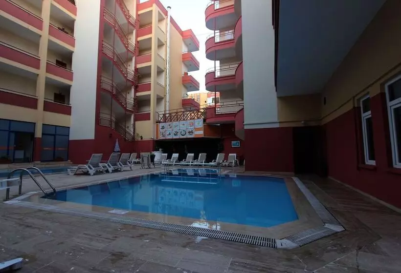 Elegant Baronessa Aparthotel