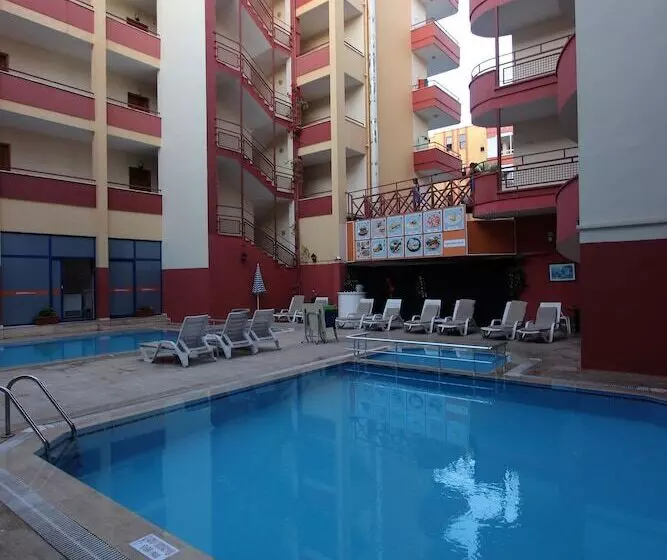 Elegant Baronessa Aparthotel