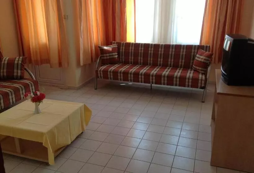 Elegant Baronessa Aparthotel